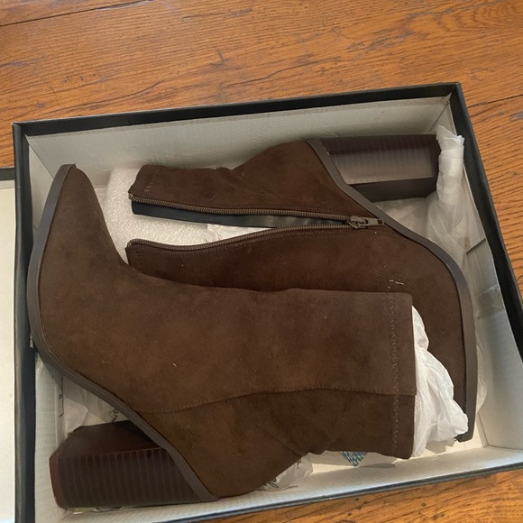 Women’s boots - Picture 2 of 2